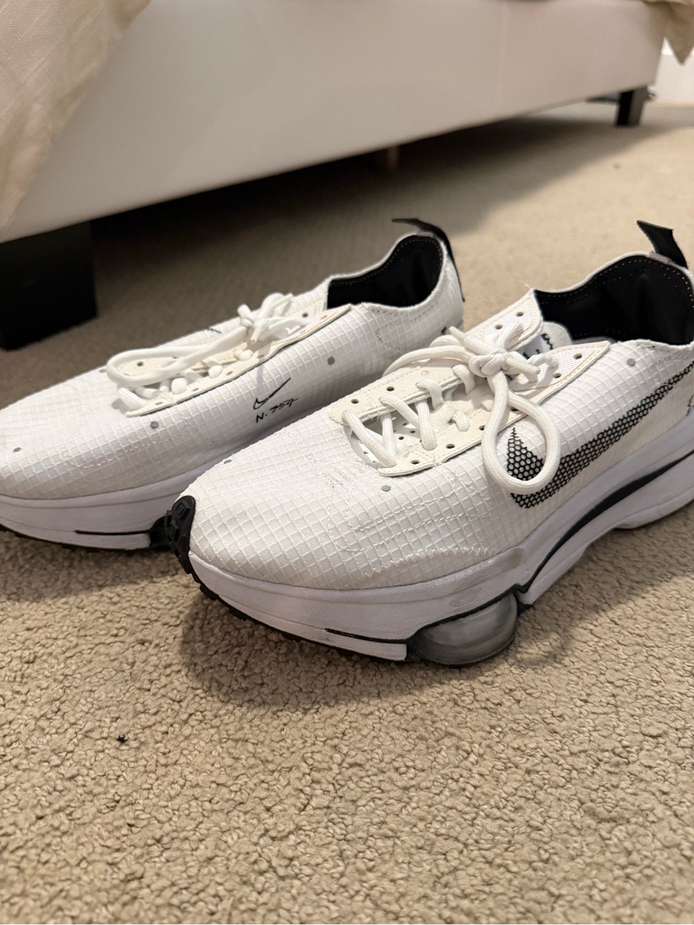 Nike White and Black Low-Top Air-Enhanced Sneakers - Picture 2 of 3